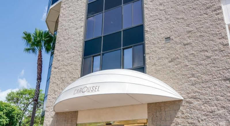 Carousel Inn And Suites Anaheim Bagian luar foto